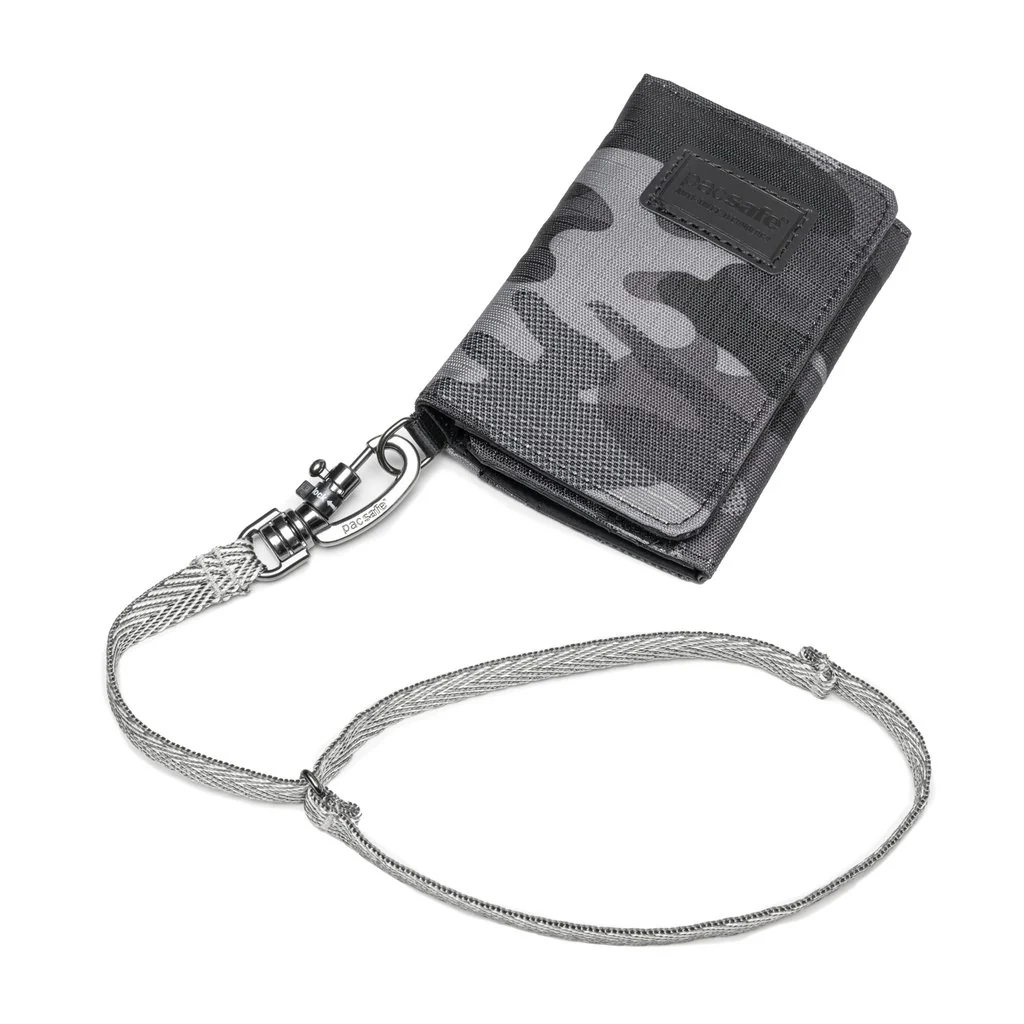 Pacsafe® Cut resistant wallet strap - Image 4