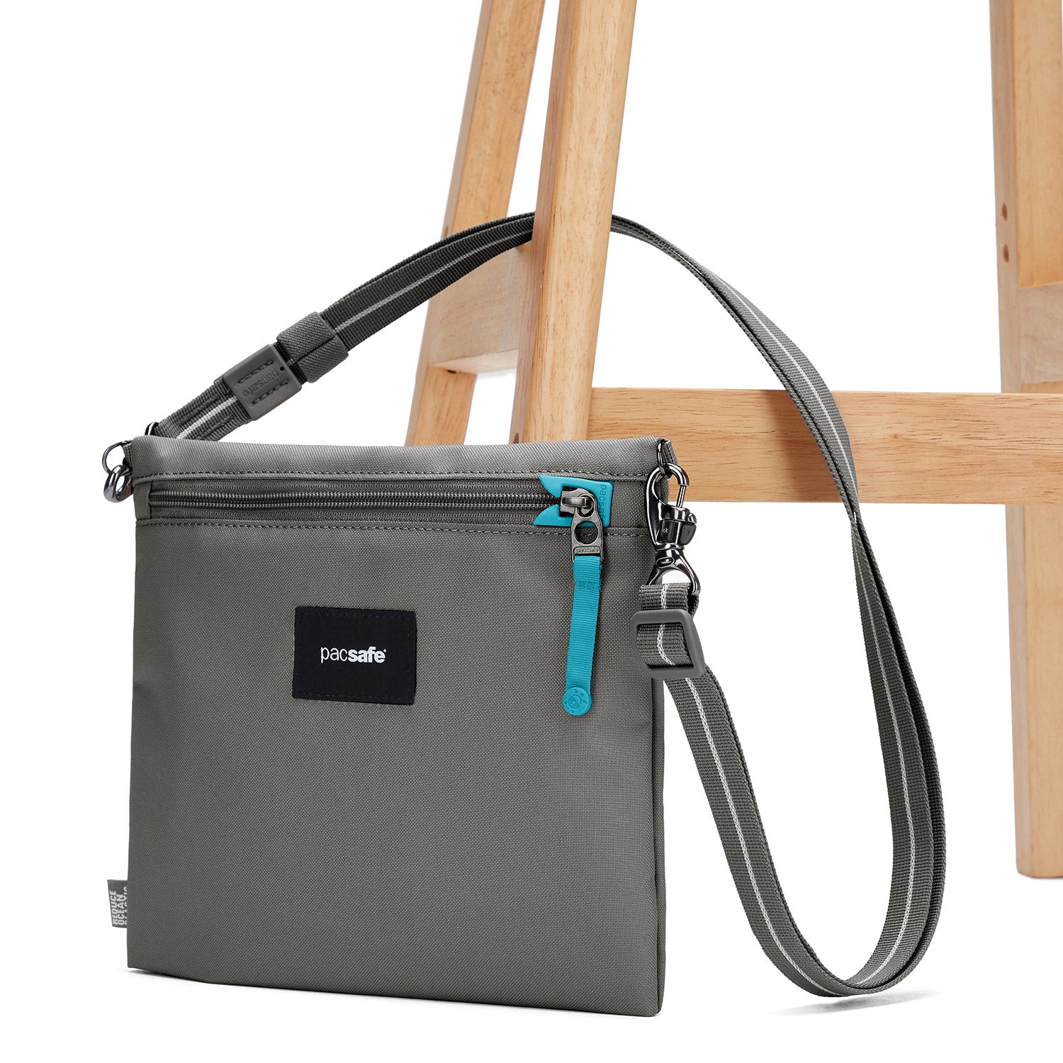 Pacsafe® GO anti-theft crossbody pouch - Image 30