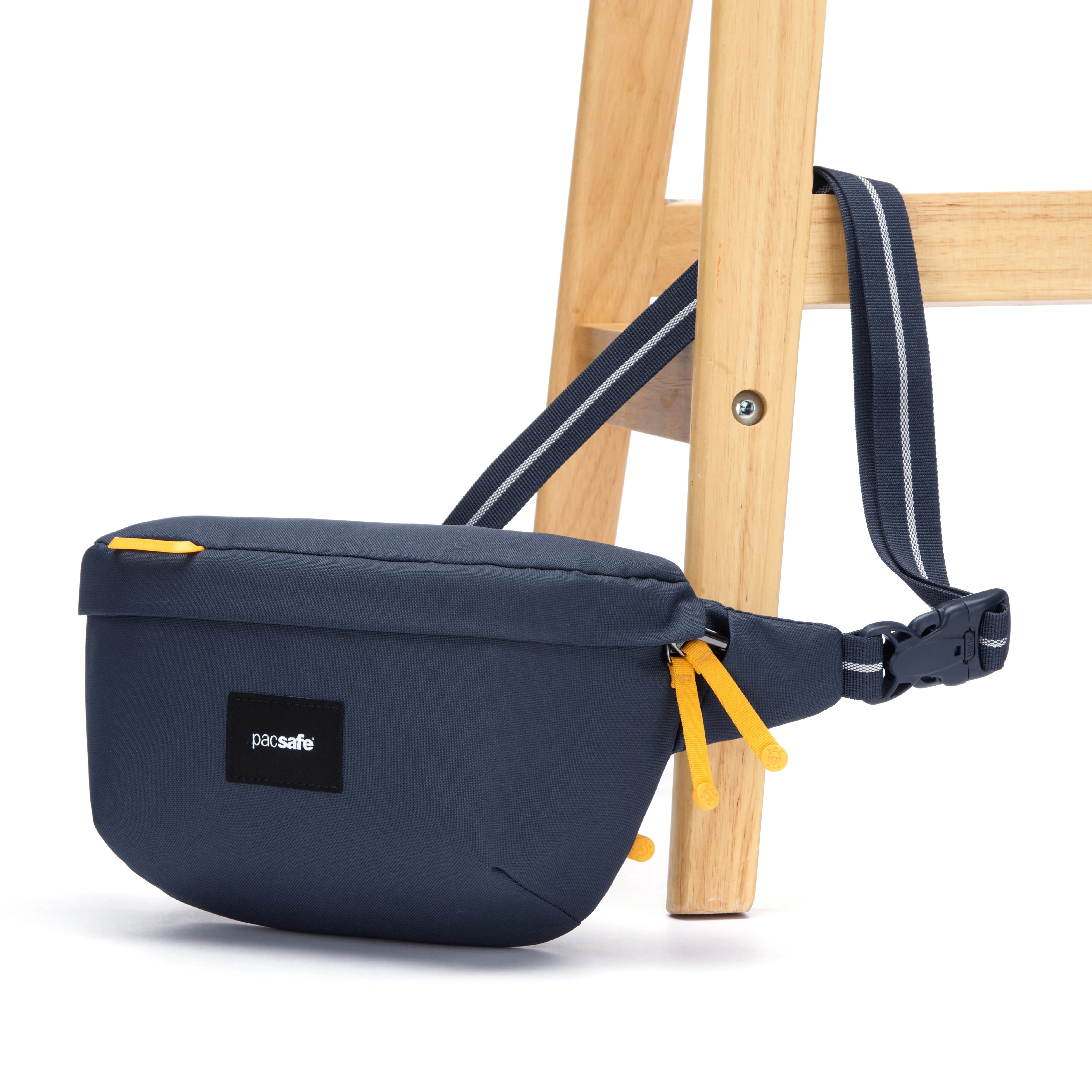 Pacsafe® GO anti-theft sling pack - Image 18