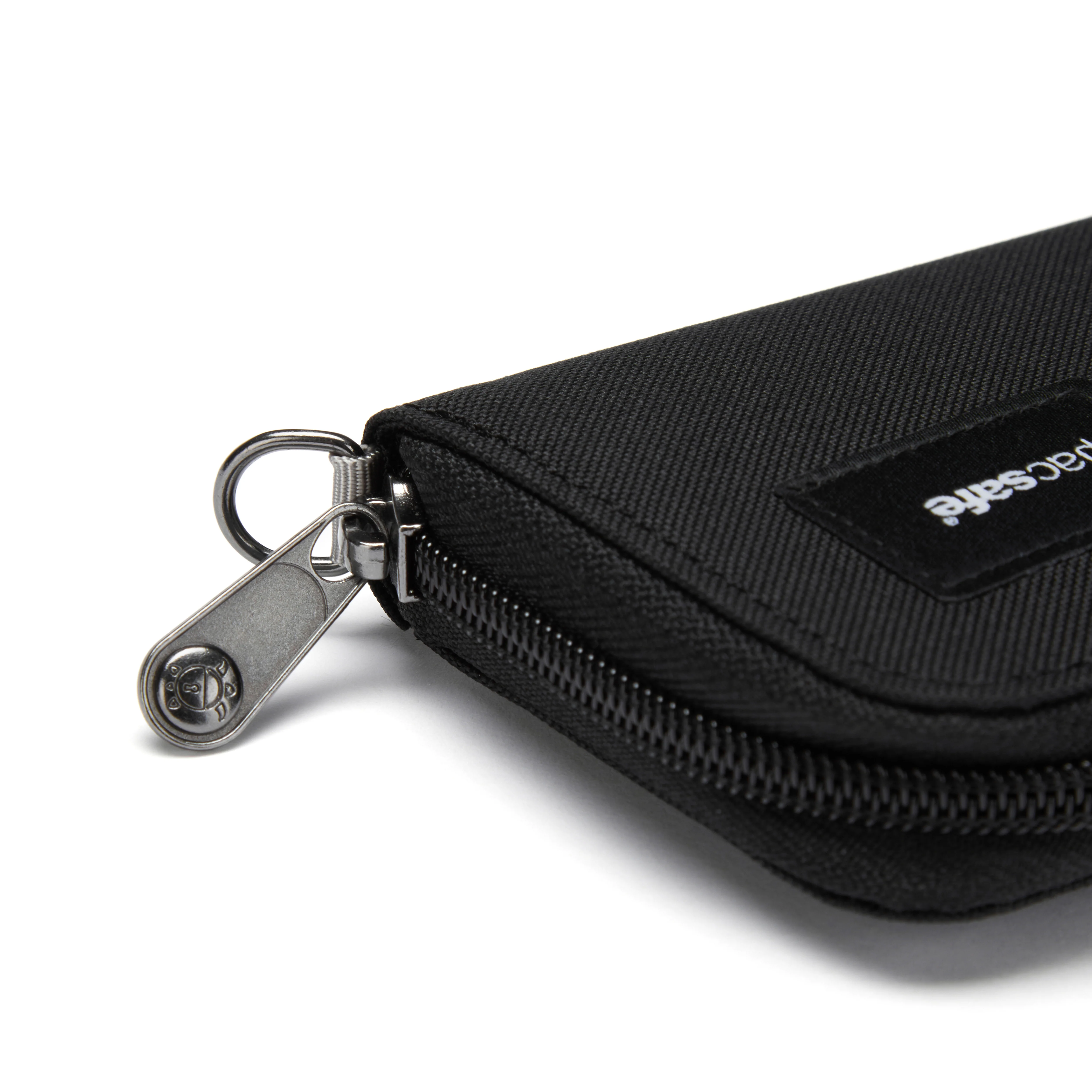 Pacsafe® RFIDsafe™ RFID blocking card wallet - Image 20