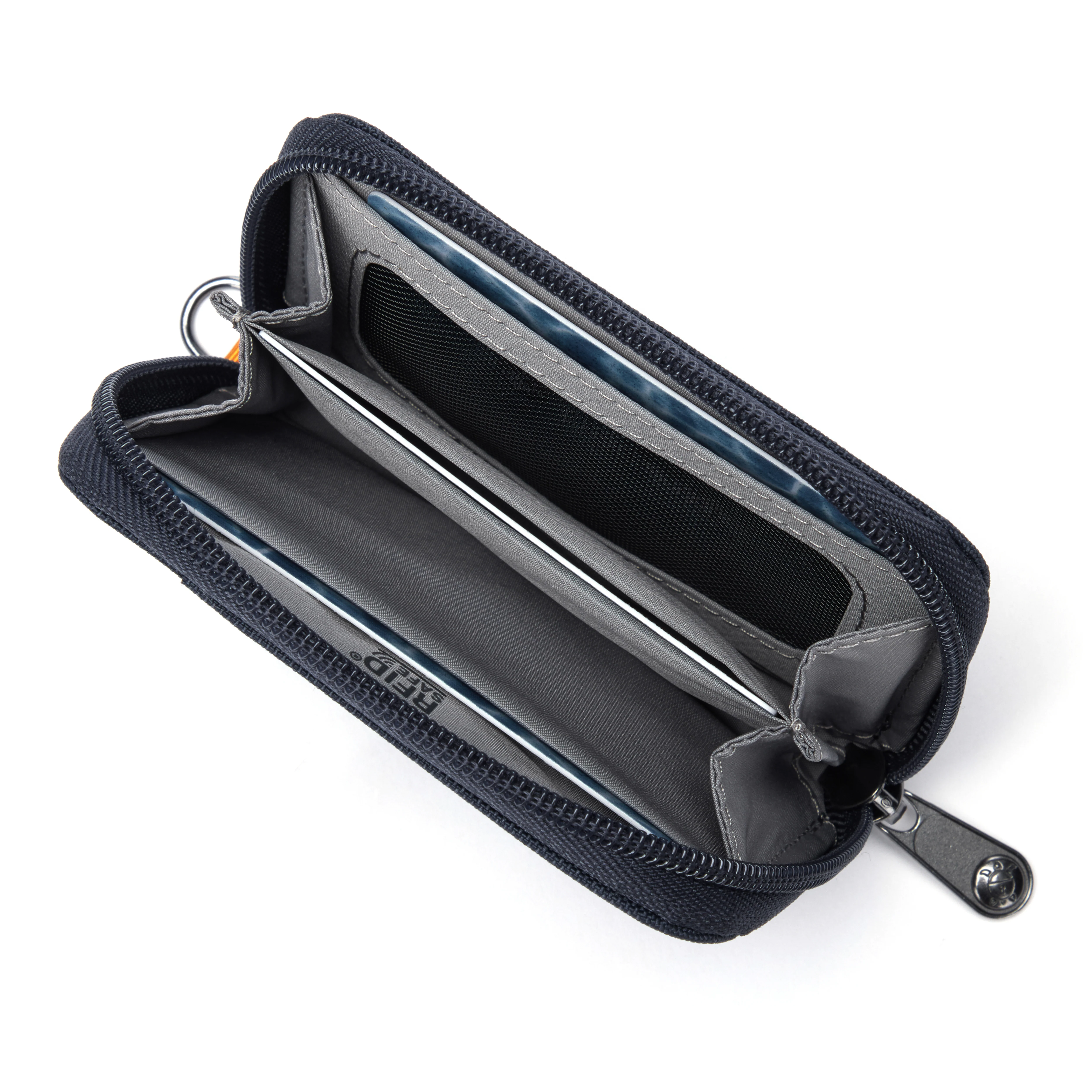 Pacsafe® RFIDsafe™ RFID blocking card wallet - Image 28