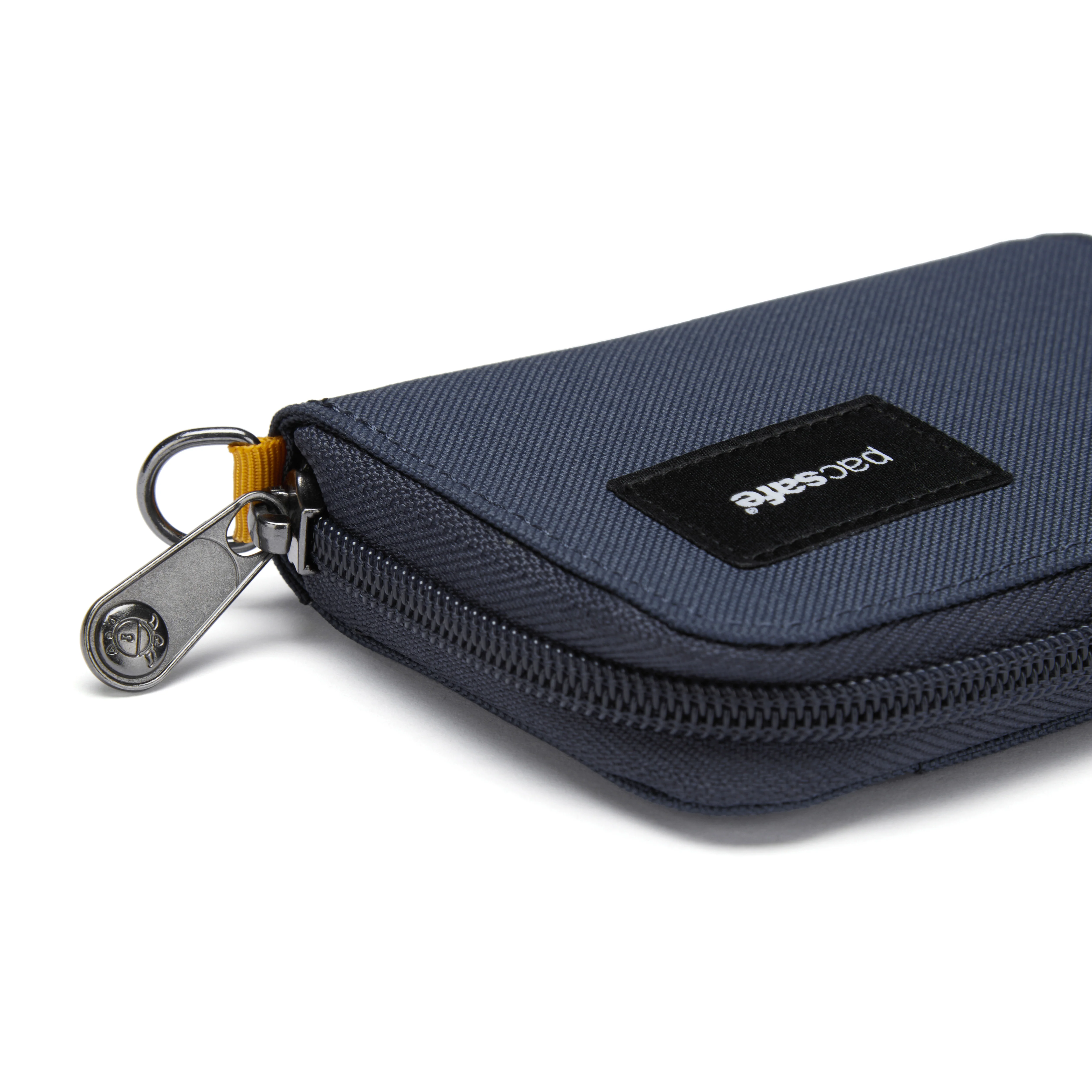 Pacsafe® RFIDsafe™ RFID blocking card wallet - Image 30