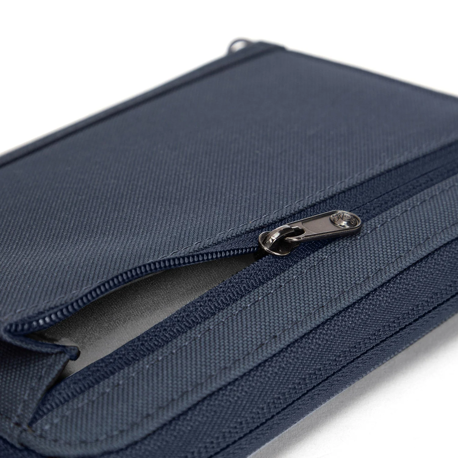 Pacsafe® RFIDsafe™ RFID blocking compact travel organizer - Image 23