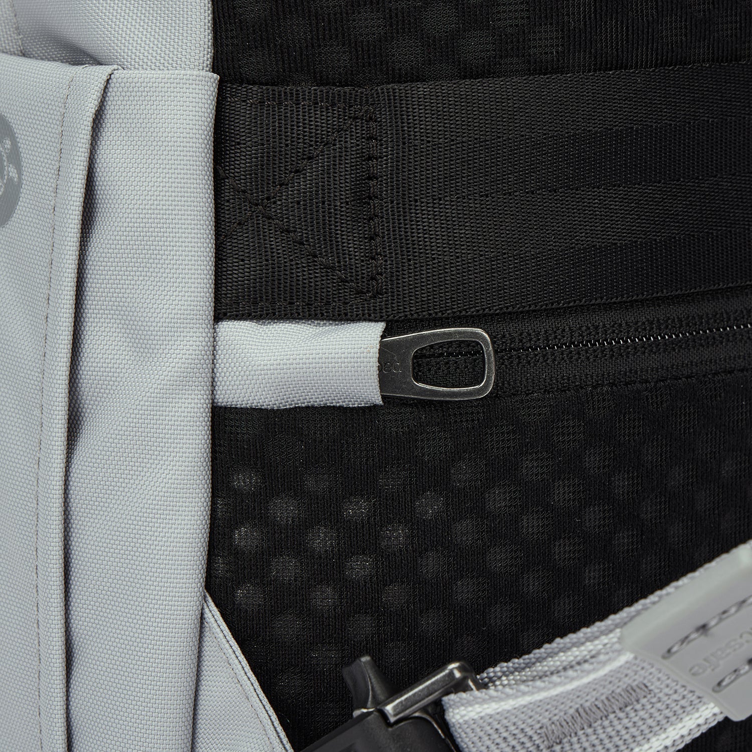Pacsafe® V 16L Anti-Theft All-Around Backpack - Image 11