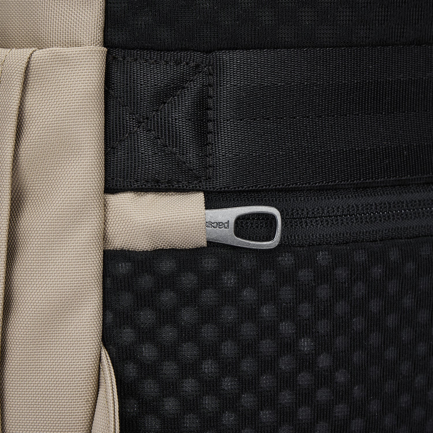 Pacsafe® V 16L Anti-Theft All-Around Backpack - Image 23