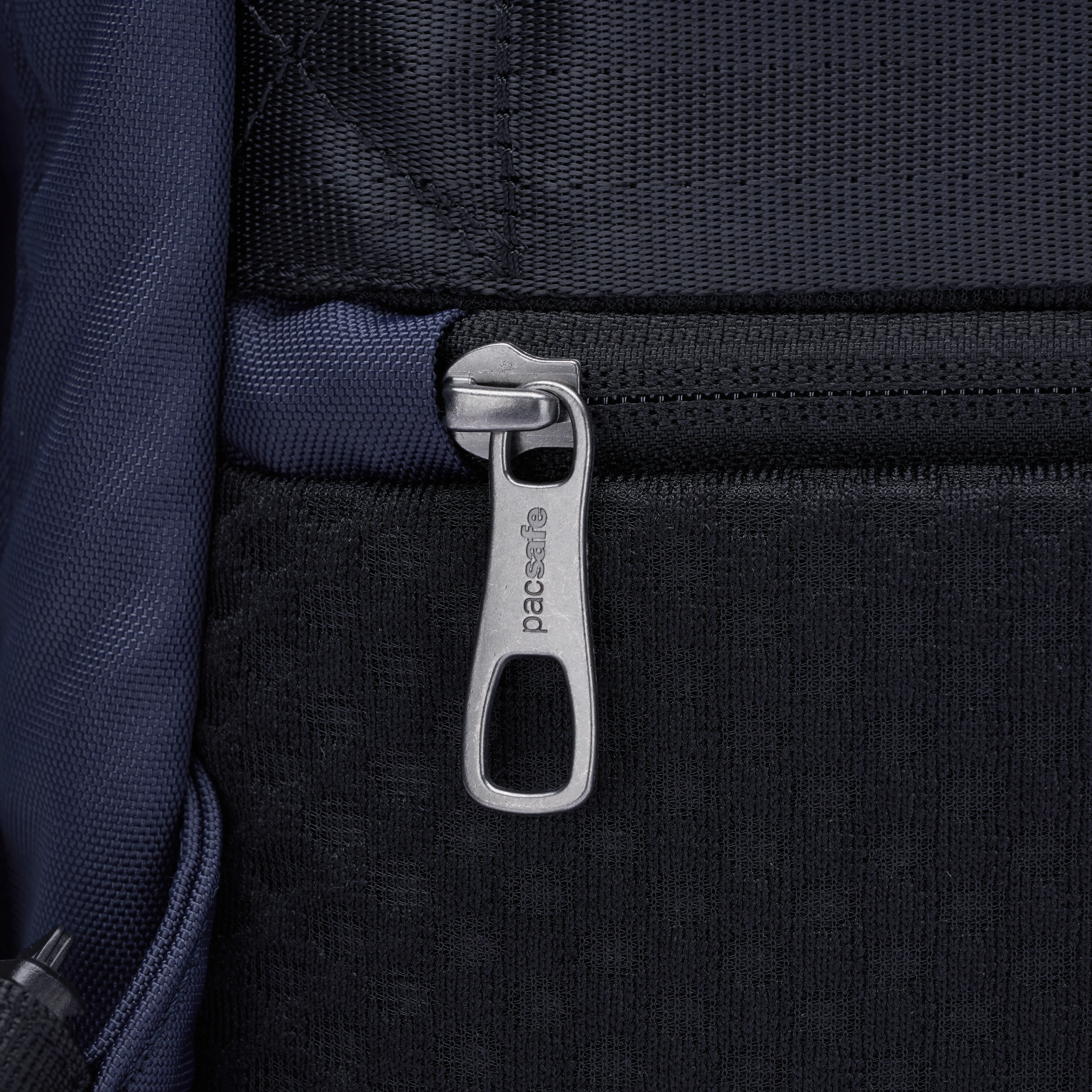 Pacsafe® V 16L Anti-Theft All-Around Backpack - Image 46