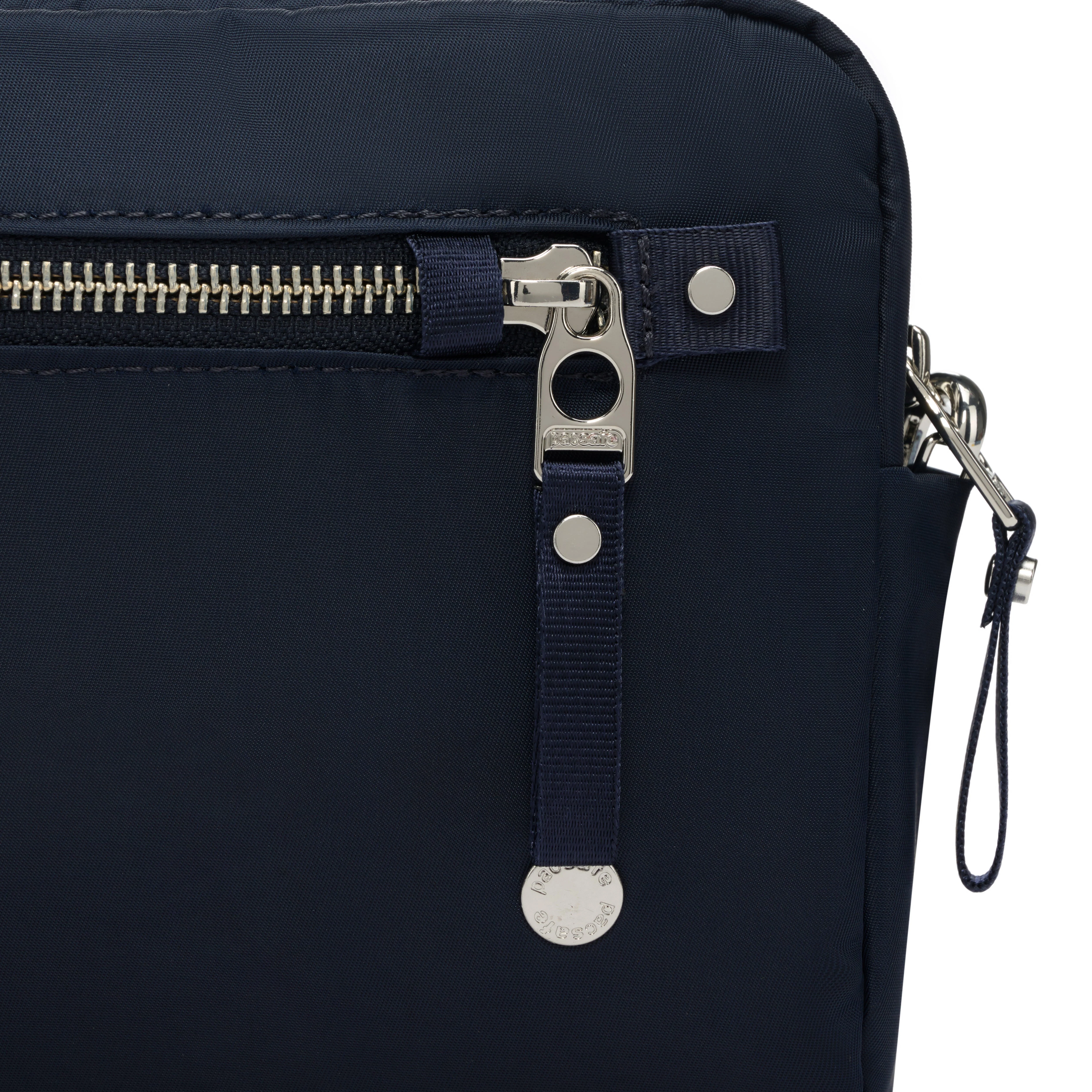 Pacsafe® W Anti-Theft 3-In-1 Sling - Image 41