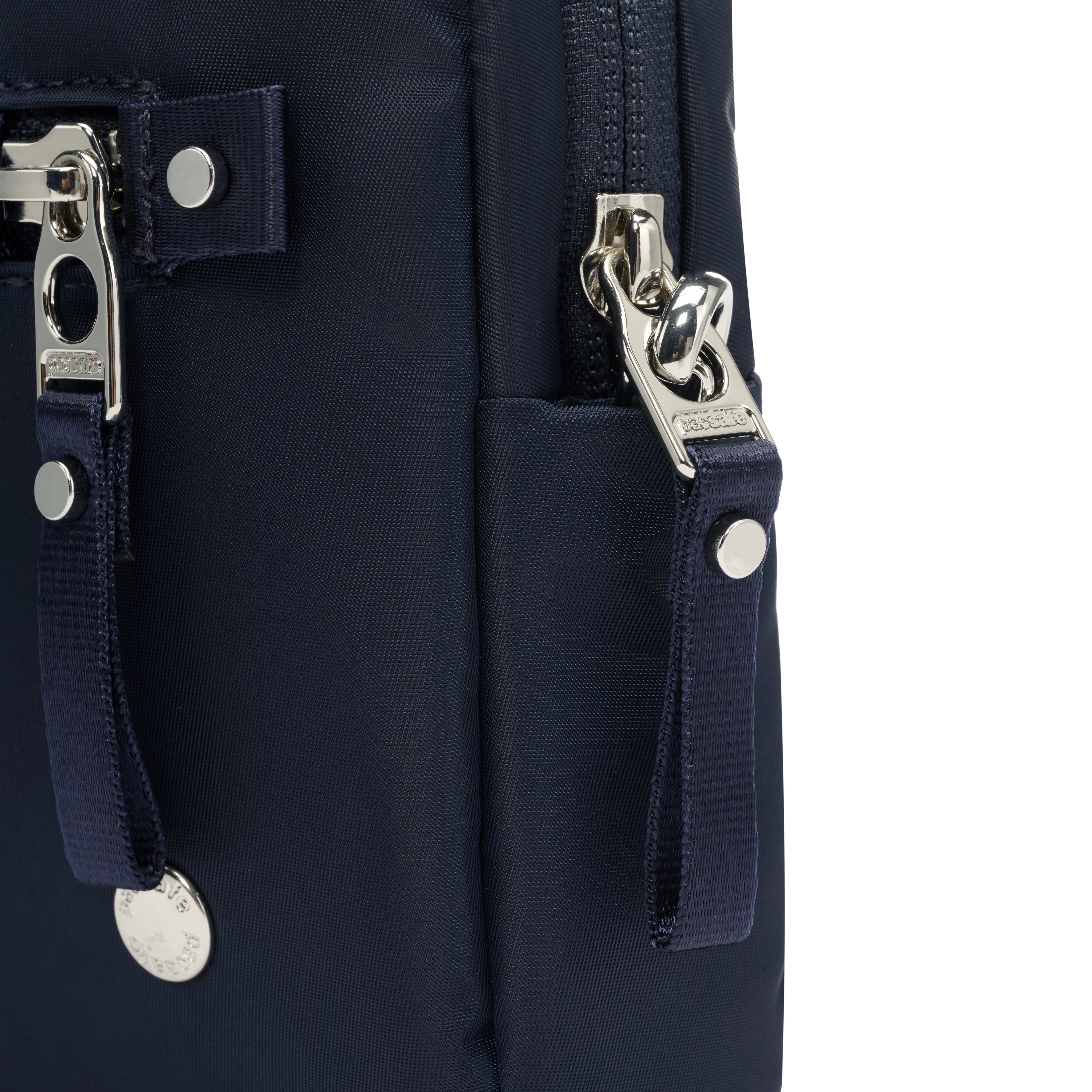 Pacsafe® W Anti-Theft 3-In-1 Sling - Image 42