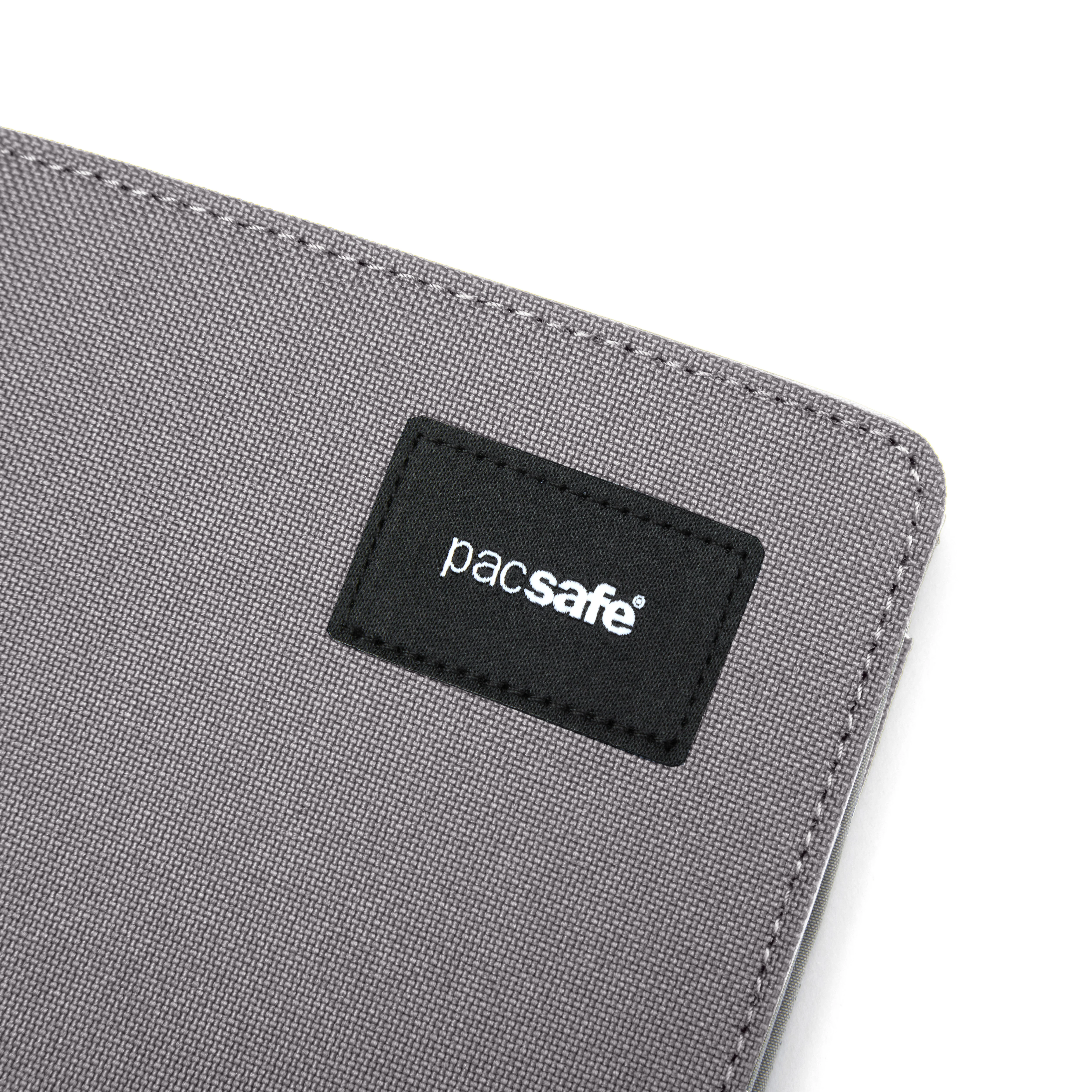 Pacsafe® RFIDsafe™ RFID blocking bifold wallet - Image 12