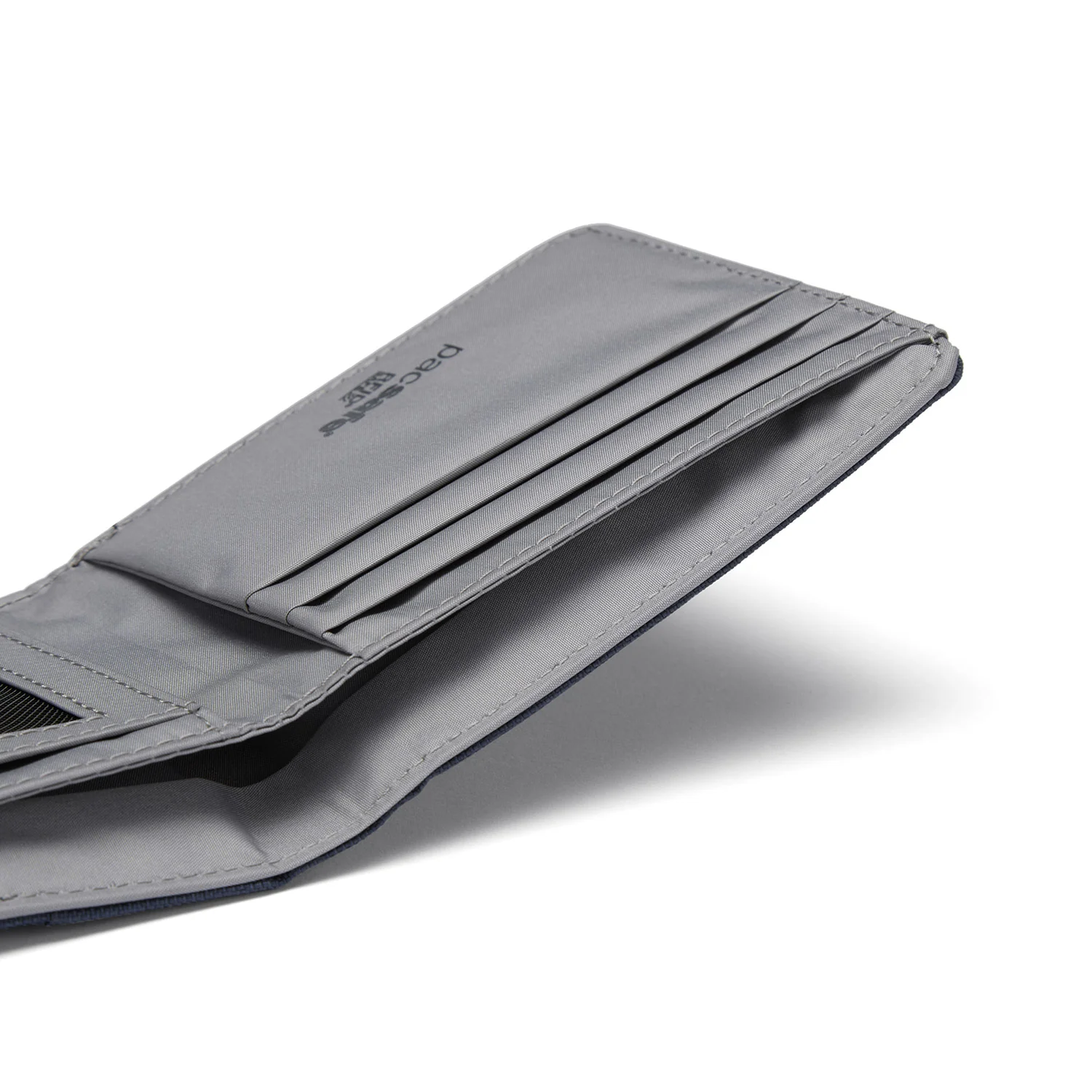 Pacsafe® RFIDsafe™ RFID blocking bifold wallet - Image 37