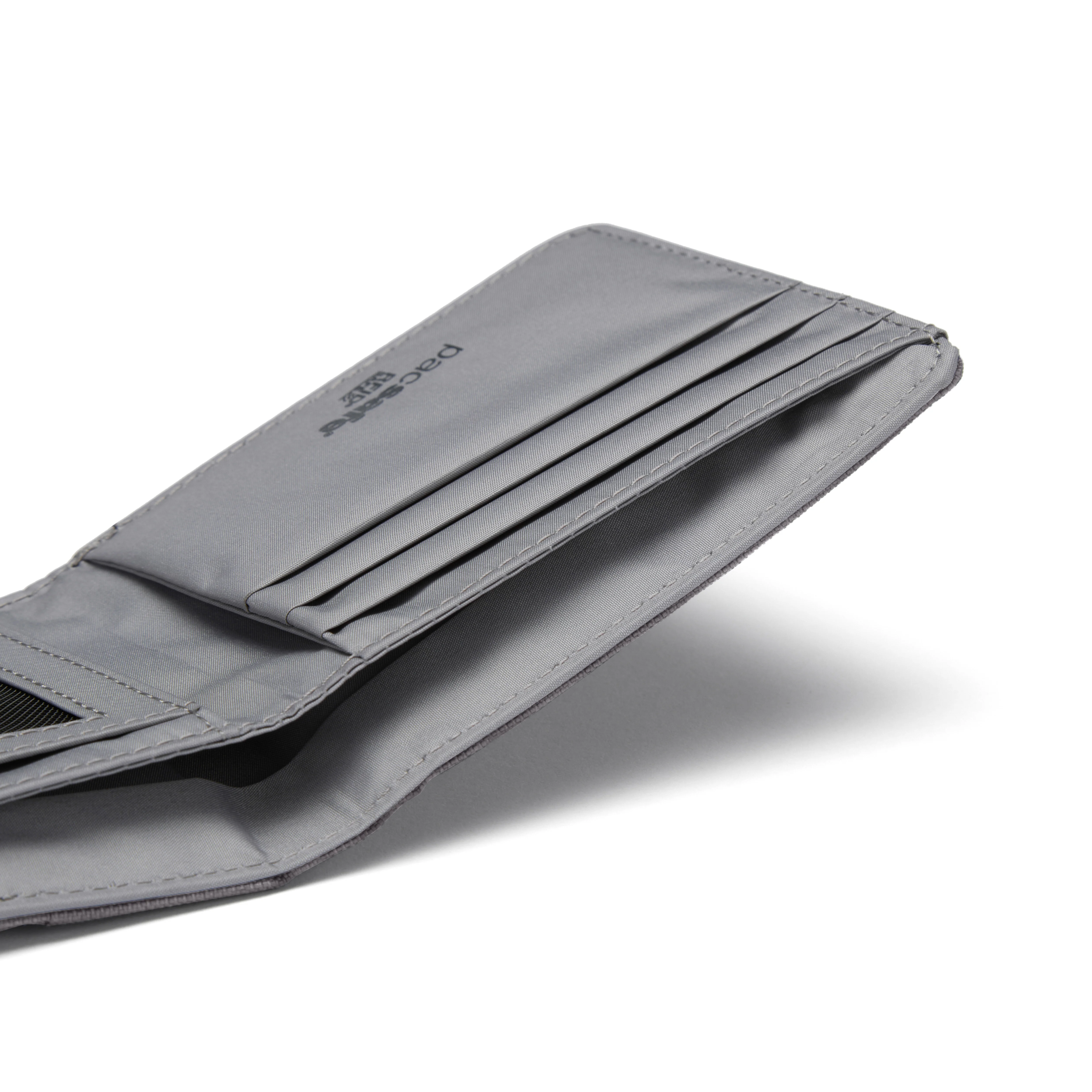 Pacsafe® RFIDsafe™ RFID blocking bifold wallet - Image 5