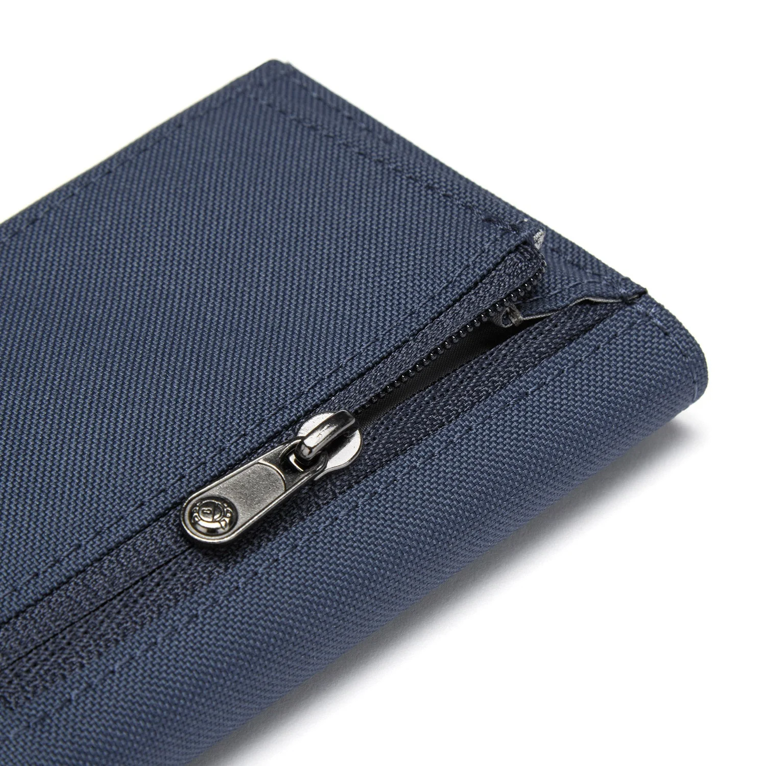 Pacsafe® RFIDsafe™ RFID blocking trifold wallet - Image 35