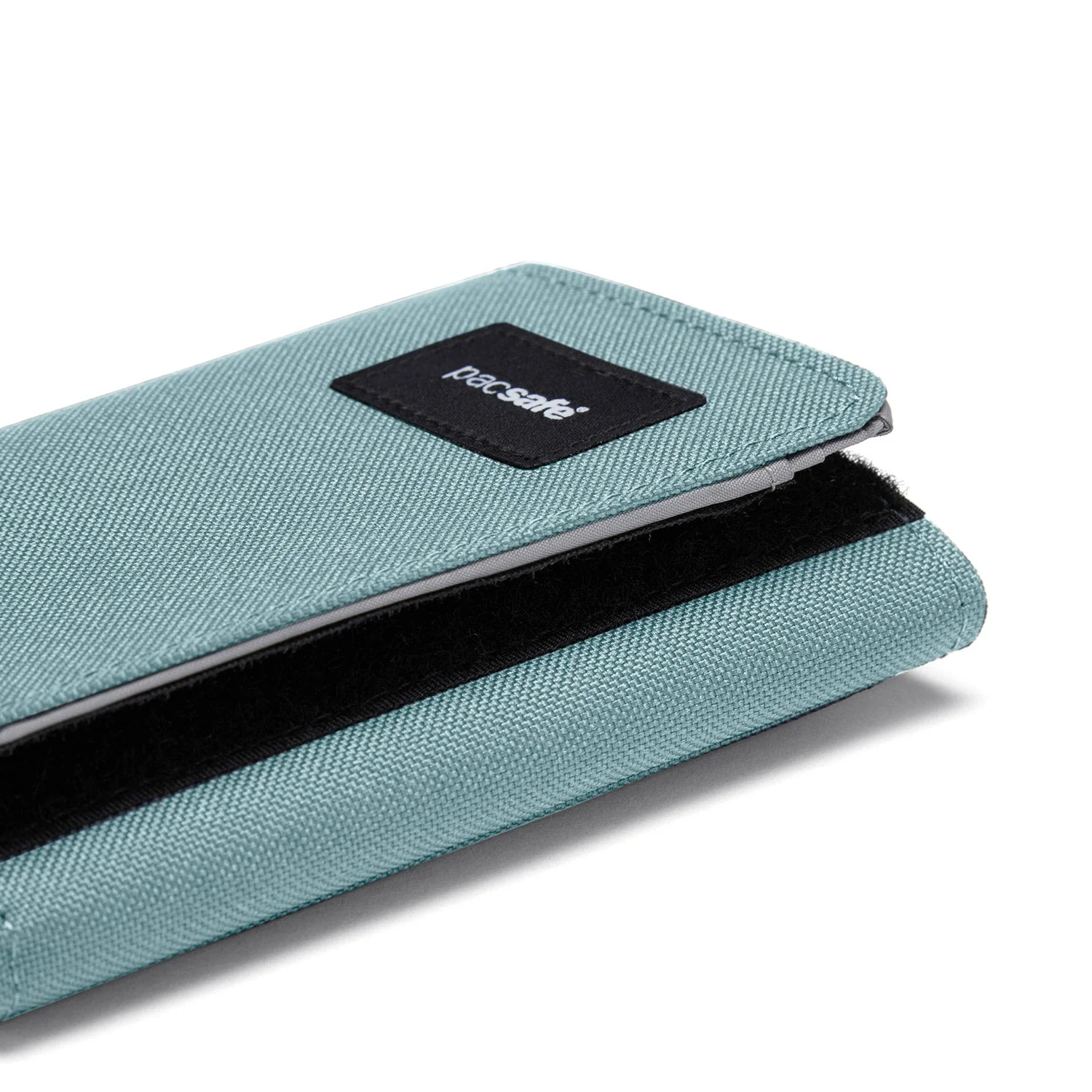 Pacsafe® RFIDsafe™ RFID blocking trifold wallet - Image 9