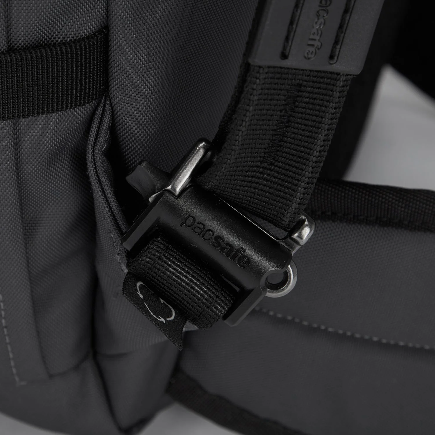 Pacsafe® EXP45 anti-theft carry-on travel pack - Image 11