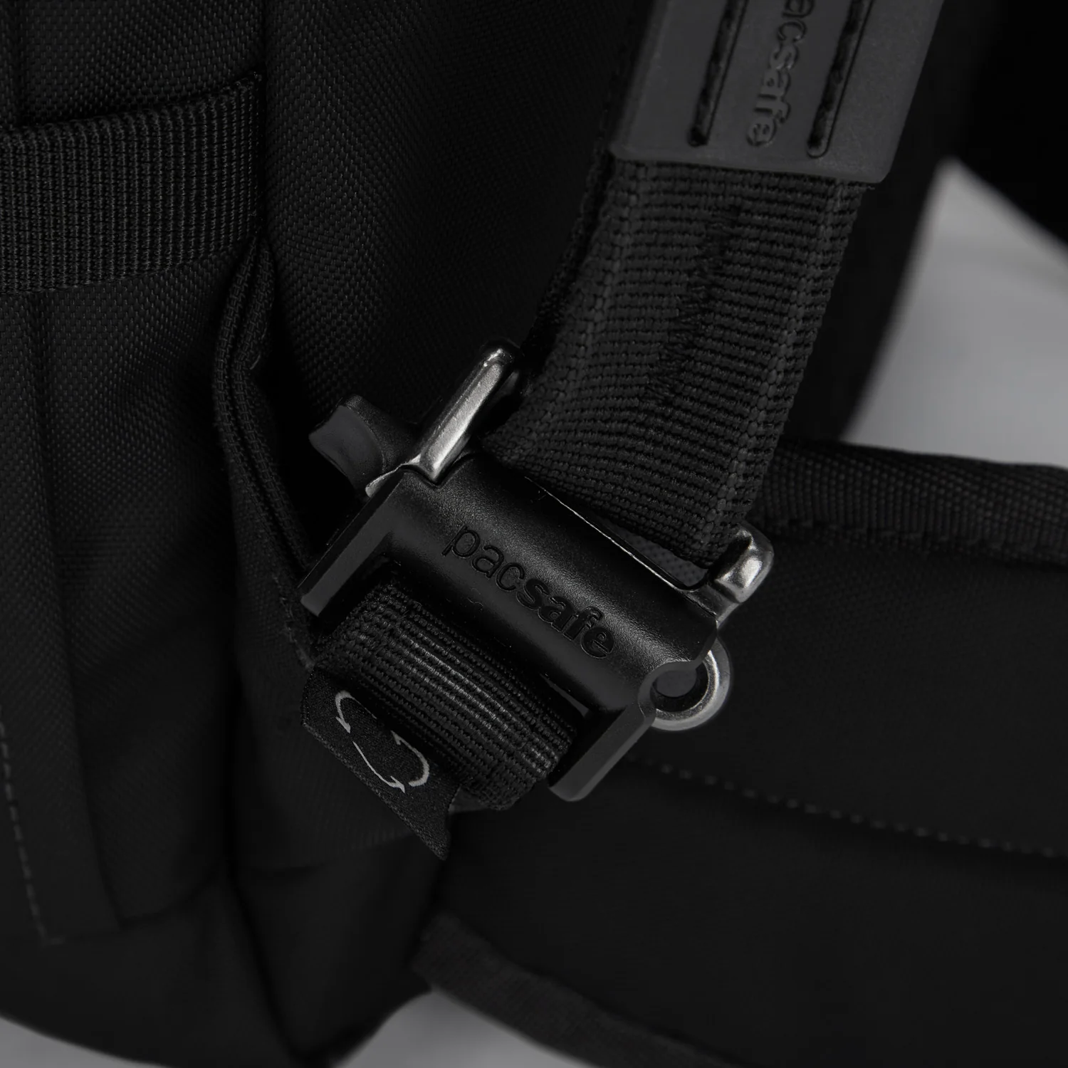 Pacsafe® EXP45 anti-theft carry-on travel pack - Image 24
